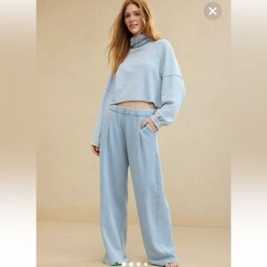 AERIE SET NEW HEIGHTS MATCHING SWEATER & SWEATPANTS